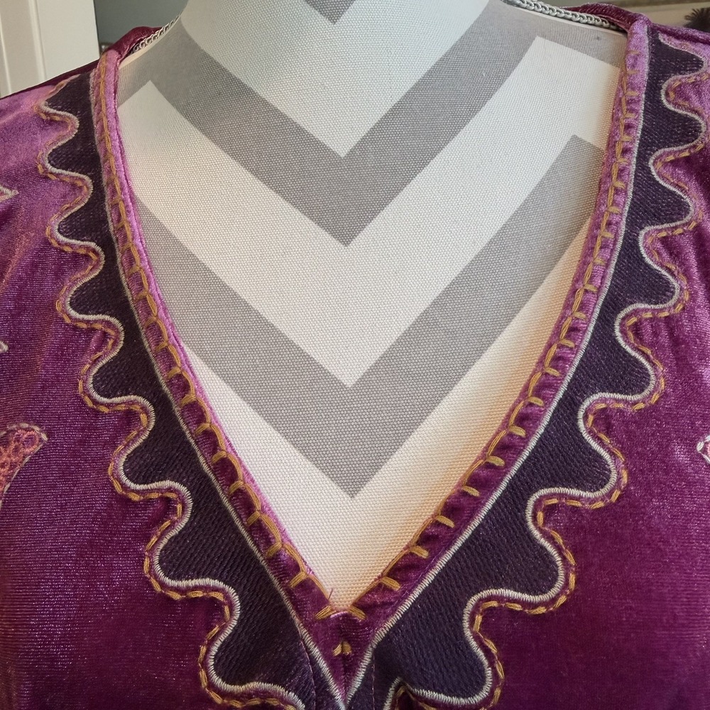 Easel Women's Embroidered Velvet Tunic Top Magenta Size Large Boho Peasant - Picture 2 of 14